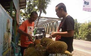 PANEN DURIAN WONOGIRI : Curah Hujan Tinggi Pengaruhi Rasa Durian di Wonogiri