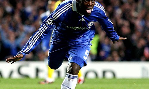 BURSA TRANSFER : Milan Sepakati Essien dari Chelsea