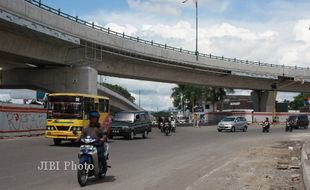 Uji Coba Lampu Lalu Lintas Fly Over Jombor Picu Kemacetan