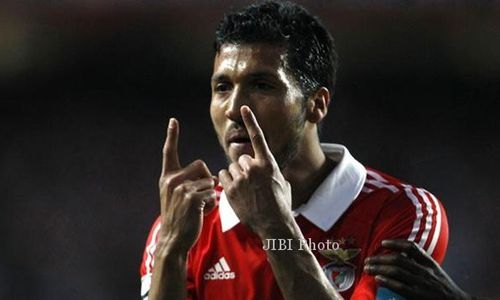 BURSA TRANSFER : Sulit Dapatkan Stones, Chelsea Beralih ke Garay