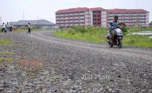 PROYEK JALAN KARANGANYAR : DPRD Karanganyar Temukan Pekerjaan Jalan Asal-Asalan