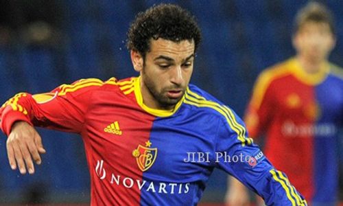 BURSA TRANSFER PEMAIN : Resmi Gabung Chelsea, Salah Kenakan Nomor 15