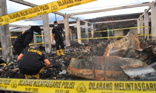 KEBAKARAN KIOS KOMPLEKS BOROBUDUR : Tim Labfor Selidiki Penyebab Kebakaran 