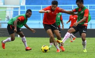 PERSEPAM MADURA VS PERSIJA JAKARTA : Tampil 10 Pemain, Macan Kemayor Kembali Raih Seri