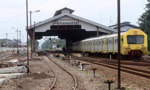 TRANSPORTASI MASSAL : Akhir Tahun, Kereta Rute Solo-Jogja-Kutoarjo Ditambah