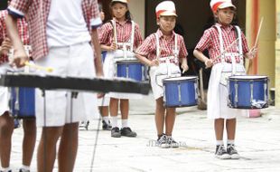 FOTO TAHUN BARU IMLEK : Berlatih Drum Band