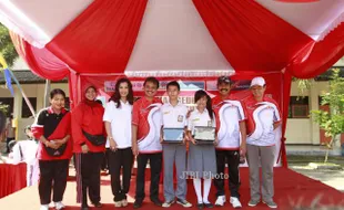 FOTO SMKN 3 SOLO : Sumbangan Laptop