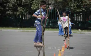 FOTO LOMBA ENGRANG : Beradu Cepat