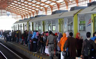 JADWAL KERETA API : PT KAI Ubah Jadwal KA Mulai 1 Juni 2014