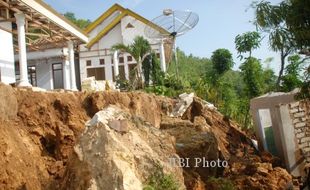 BENCANA JATENG : Sehari, Tanah Longor Dera 4 Kecamatan di Semarang