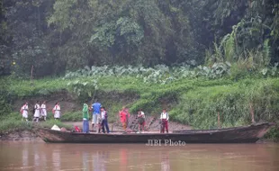 FOTO PELAJAR SEKOLAH : Berangkat Sekolah