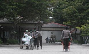 DAMPAK ABU : Pasir Kraton Diganti dari Merapi