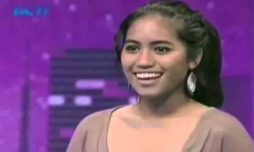 INDONESIAN IDOL 2014 : Dewi Puspita Andini dan Aksha Rinelsya Memukau di Eliminasi III