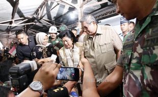 FOTO AGENDA PRESIDEN  : SBY dan Ani Sapa Warga Solo