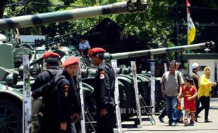 FOTO ALUTSISTA TNI : Kodam III/Siliwangi Pamerkan Peranti Tempur