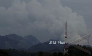 GUNUNG KELUD MELETUS : Ini Penampakan Kelud Pascaerupsi