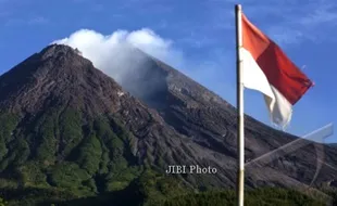 Gunung Marapi Erupsi, Abu Tersembur 3 Km  