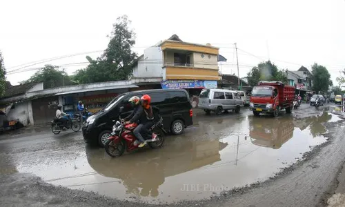 FOTO JALAN RUSAK : Jalan Joko Tingkir Rusak Parah