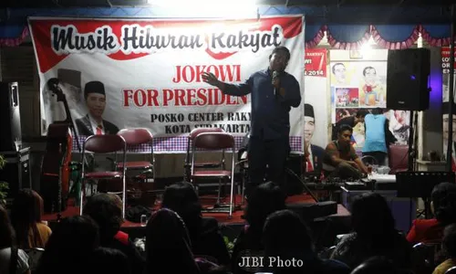 FOTO JOKOWI FOR PRESIDENT 2014 : Musik Hiburan Rakyat