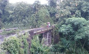 JEMBATAN RUSAK : Fondasi Nggandul, Jembatan Penghubung Klaten-Boyolali Mengkhawatirkan