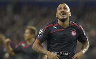 BURSA TRANSFER : Fulham Beli Kostas Mitroglou