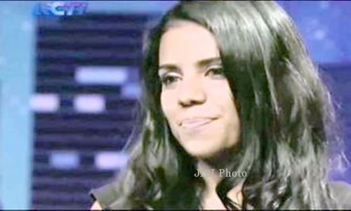 INDONESIAN IDOL 2014 : Gio Tak Wow, Nowela di Atas American Idol   