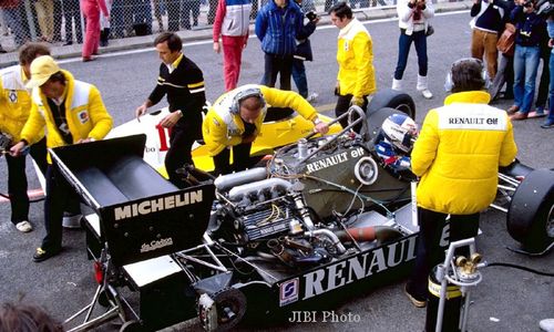 FORMULA ONE : Renault Kalang Kabut Perbaiki Performa Mesin