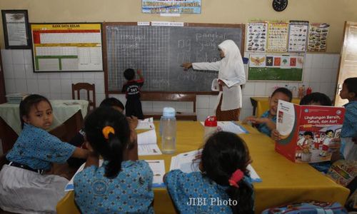 KURIKULUM 2013 : Akhirnya, Distribusi Buku Ajar SD di Gunungkidul 100%