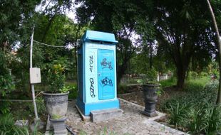 FOTO TOILET UMUM : Sasaran Vandalisme