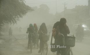 DAMPAK LETUSAN KELUD : Abu Vulkanik Bisa Memicu Serangan Asma, Ini Penjelasannya