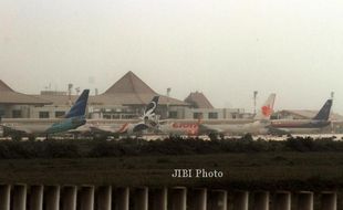 DAMPAK LETUSAN KELUD : Molor Lagi, Penerbangan Bandara Adi Soemarmo Solo Buka Rabu