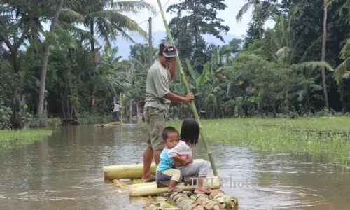 BANJIR KLATEN : Terendam Air, Ratusan Warga Dusun Muker Sempat Terisolasi