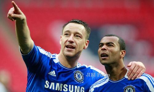 MASA DEPAN PEMAIN : Terry Perpanjang Kontrak, Cole Dibuang ?