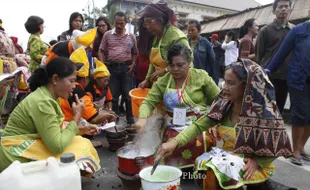 FOTO FESTIVAL JENANG SOLO 2014 : Lomba memasak Jenang 