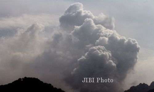 ABU KELUD : Awas, Kena Mata Jangan Dikucek