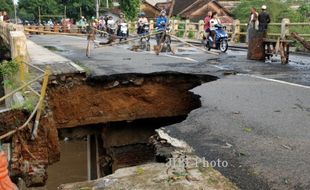 FOTO BANJIR KUDUS : Kerusakan Infrastruktur Akibat Banjir