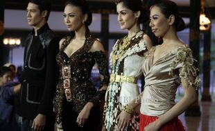 JOGJA FASHION WEEK : Digelar Agustus, JFW 2016 Mengangkat Batik sebagai Proses Motif Kain