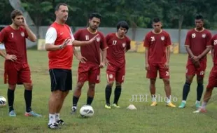 ISL 2014 : Jorg Peter Mengundurkan Diri dari PSM