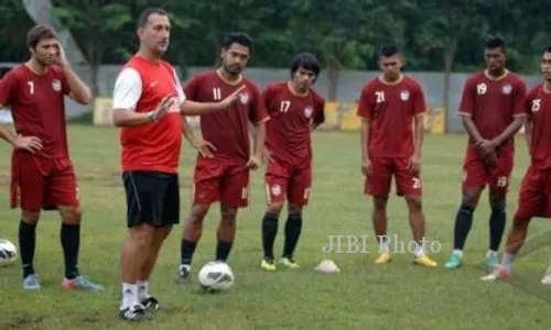 ISL 2014 : Jorg Peter Mengundurkan Diri dari PSM