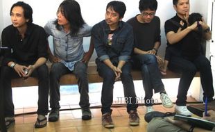 FOTO KONSER UNTUK KORBAN BENCANA : Dari Gitaris Untuk Indonesia