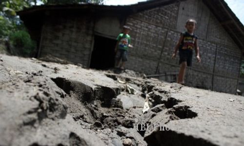 GUNUNG KELUD MELETUS : Tanggap Darurat Kelud Diperpanjang