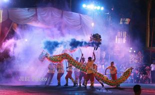 PEKAN BUDAYA TIONGHOA YOGYAKARTA : Wow, Ada Barongsai Sepanjang 150 Meter