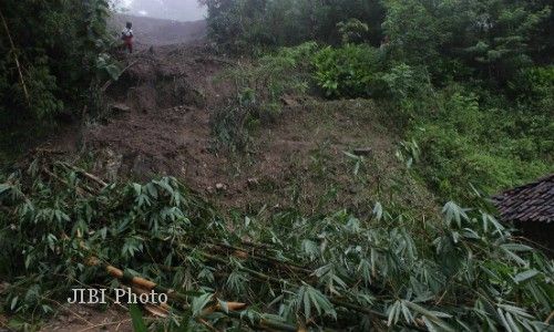 LONGSOR BOYOLALI : Tebing Longsor, 1 Rumah di Klego Boyolali Rusak