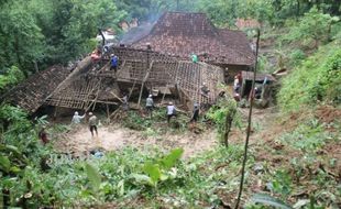 RELOKASI KORBAN LONGSOR : Bupati Kudus Apresiasi Warga yang Pindah Mandiri