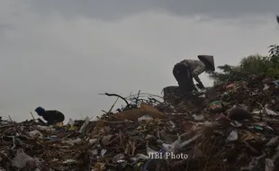 PEMULUNG BERSERAGAM : Pelatihan Mengenai Kesehatan, Keamanan dan Estetika Diberikan