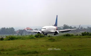 FOTO PESAWAT : Tiba di Bandara Adi Sumarmo, Solo