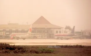 PENUTUPAN BANDARA : Penumpang di Adi Soemarmo Solo Berkali-Kali Kecele