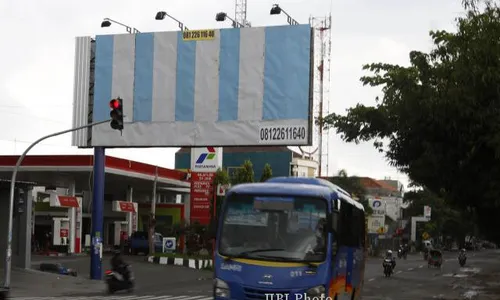 PENATAAN REKLAME : Asppro Soroti Semrawutnya Reklame di Solo