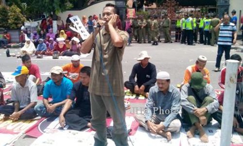 DEMO 2 DESEMBER : MUI Jakarta Pernah Keluarkan Fatwa Haram Salat di Jalan?