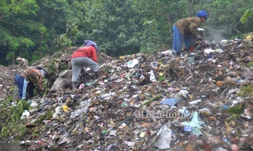 TPA PIYUNGAN BANTUL : Usia TPA Hanya 20 Tahun, Berakhir Agustus 2014